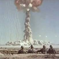 Испытания воздействия ядерного взрыва на личном составе армии США. В комментариях - видео.