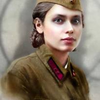 Лейтенант РККА Данилова (Степанова) Александра Васильевна. Родилась в г. Ульяновске. Фото 1941 года.