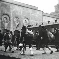 На заработки в Москву. Казанский вокзал. 1930 г. Фото Аркадия Шайхета (1898 - 1959 гг.)