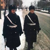 Женщины-регулировщицы в Хабаровске. Из книги 1977 г. журналиста Bart McDowell и фотографа Dean Conger «Путешествие по России: Советский Союз сегодня».