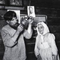Лампочка Ильича. 1925 г. Фото Аркадия Шайхета (1898 - 1959 гг.).