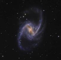 Сверхновая в галактике NGC 1365. Очень яркая сверхновая (получившая обозначение SN2012fr) вспыхнула в галактике NGC 1365 (известной также как «Великая спиральная галактика с перемычкой»). Подробнее см. в комментариях.