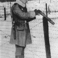 Александр Григорьевич Лукашенко в рядах Советской Армии. Служил в Бресте, в составе пограничных войск КГБ СССР в 1975-1977 годах.