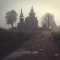 Церковь Иоанна Богослова на реке Ишне. Автор: Сергей Демидов.