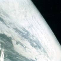 Первые снимки из космоса. Выполнены Германом Титовым с борта корабля «Восток-2».