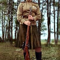Шанина Роза Егоровна (3 апреля 1924 - 28 января 1945) - одиночный снайпер отдельного взвода снайперов-девушек 3-го Белорусского фронта, кавалер ордена Славы. Погибла в Восточной Пруссии 28.01.1945 г.